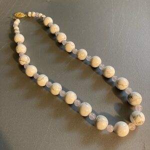 Vintage 1970s, White and Gray Beaded Marble Necklace